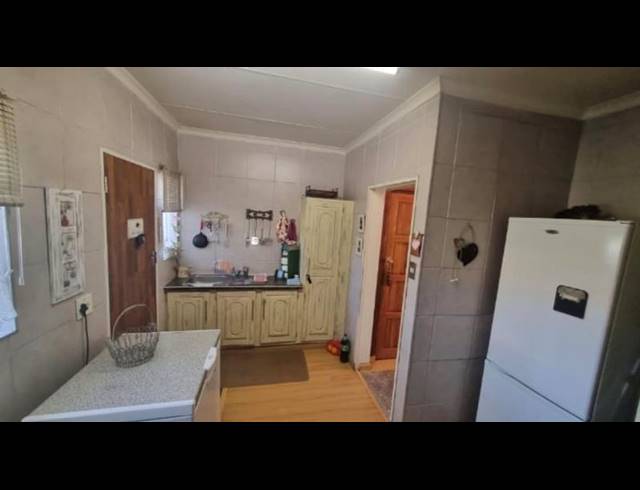 2 BEDROOM HOUSE FOR SALE IN SASOLBURG EXT 11